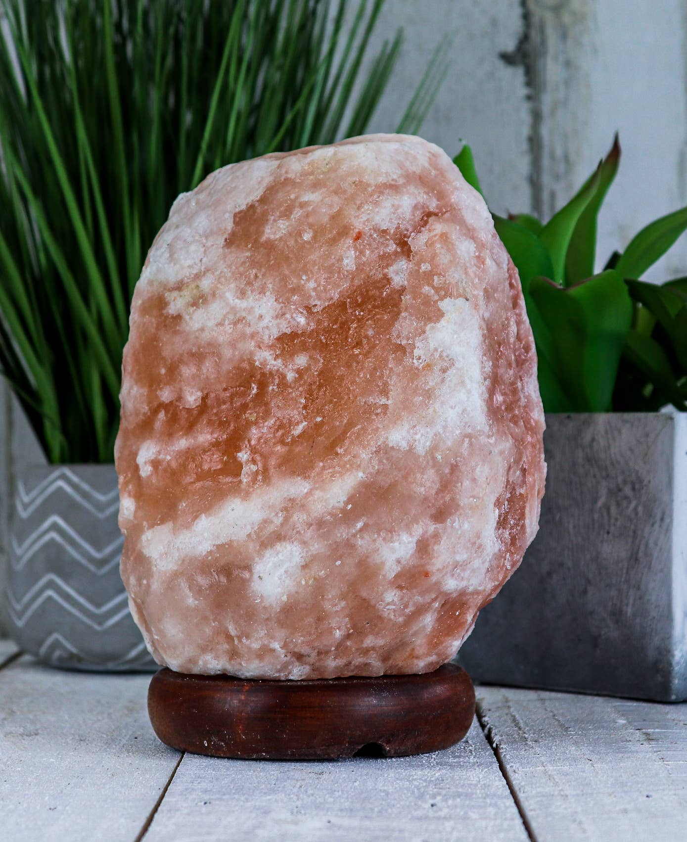 Himalayan Pink Salt Lamp - Medium