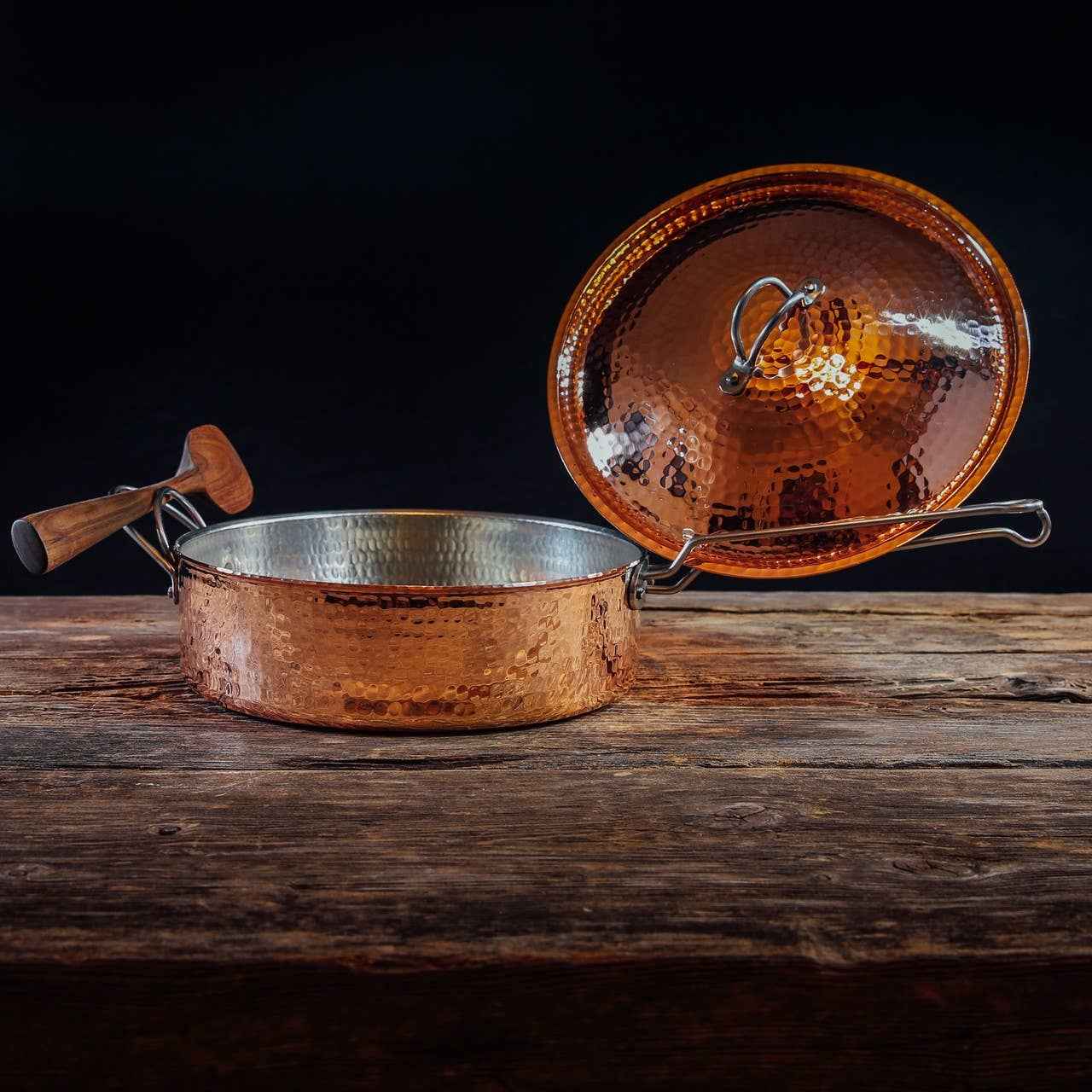 10" Saute Pan with Lid. 3 quart capacity, Polished Finish